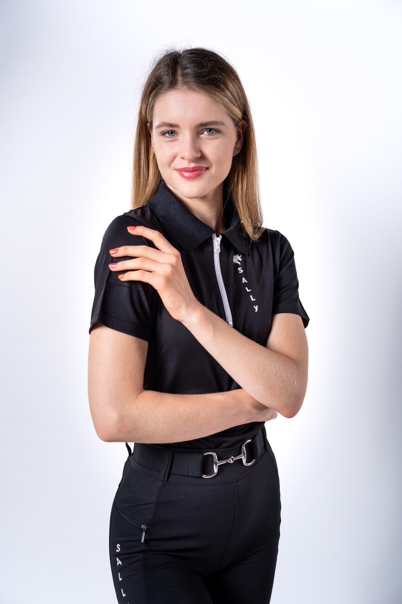 Sally lovagló pólo čierne
